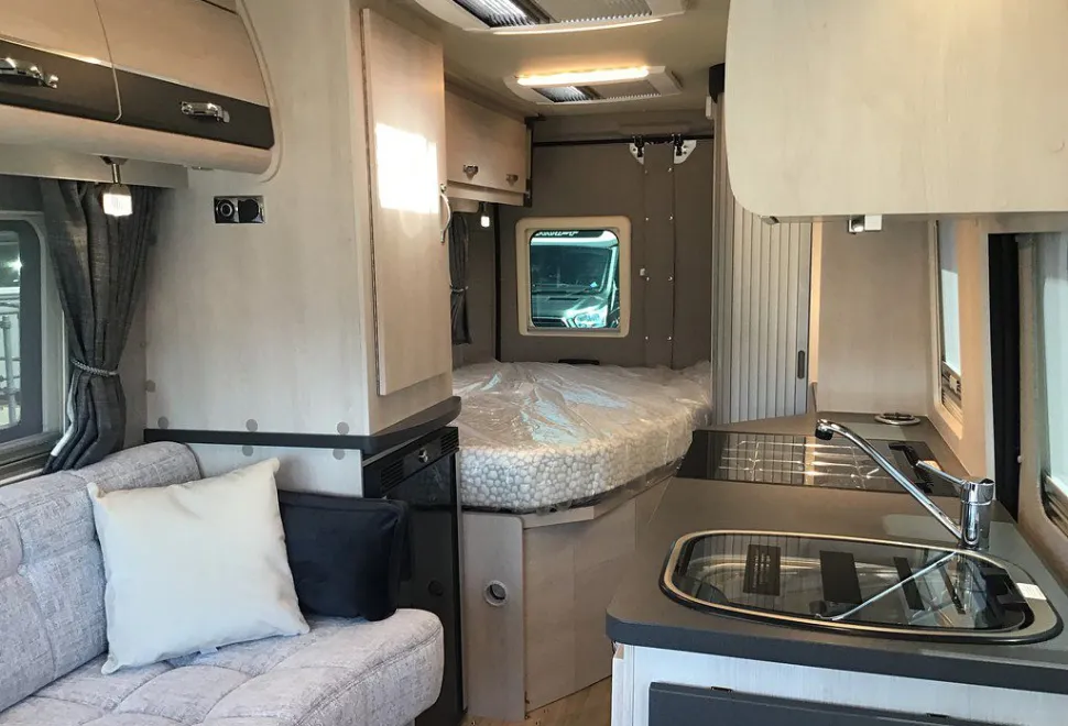 AUTO SLEEPERS  KINGHAM 