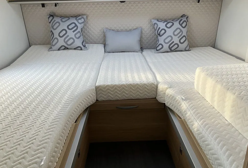 ADRIA  CORAL 60Y DL 2026-06-17
