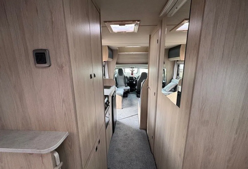 AUTOTRAIL  EXPEDITION C72 2026-06-12