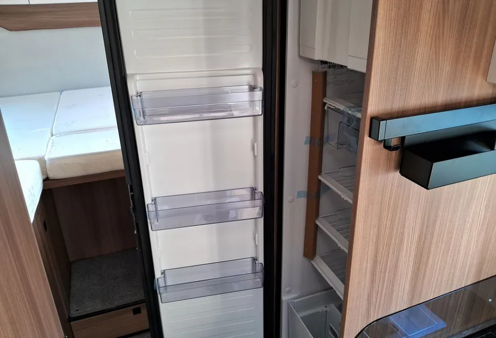 AUTOTRAIL  EXCEL 690T 