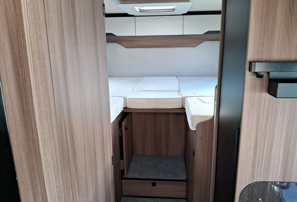 AUTOTRAIL  EXCEL 690T 