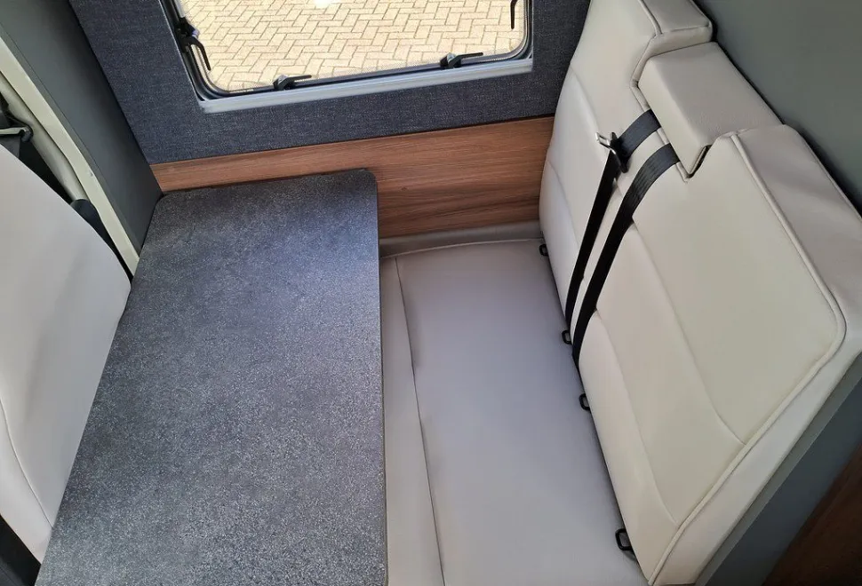 AUTOTRAIL  EXCEL 690T 