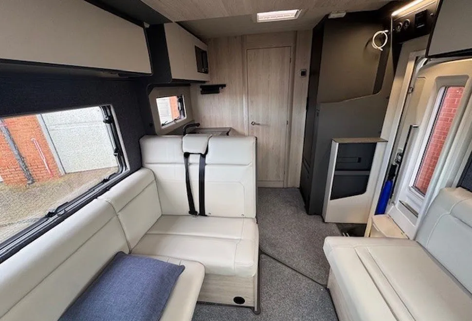 AUTOTRAIL  F-LINE F60 