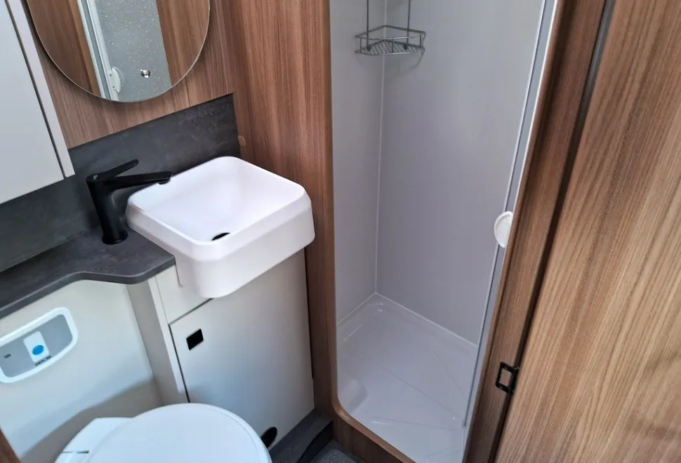 AUTOTRAIL  IMALA 736G 