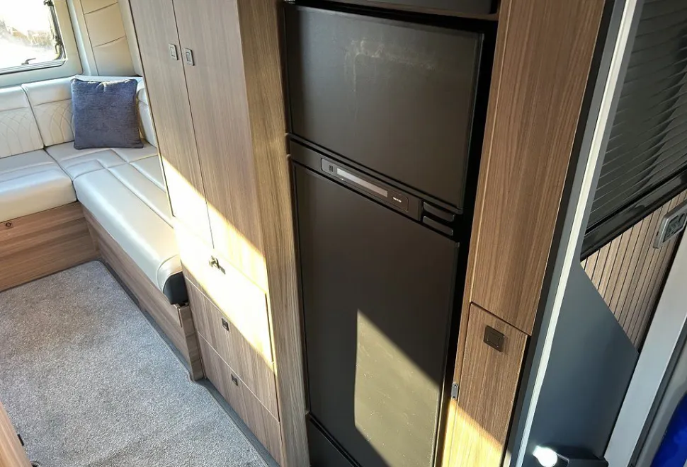 AUTOTRAIL  SCOUT 