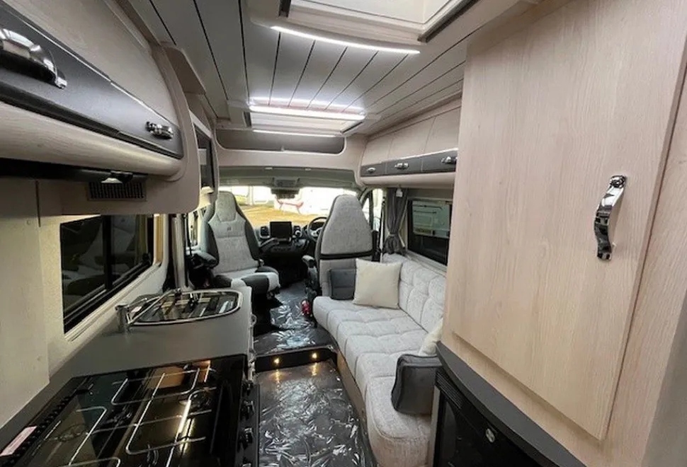 AUTO SLEEPERS  KINGHAM 2026-06-12