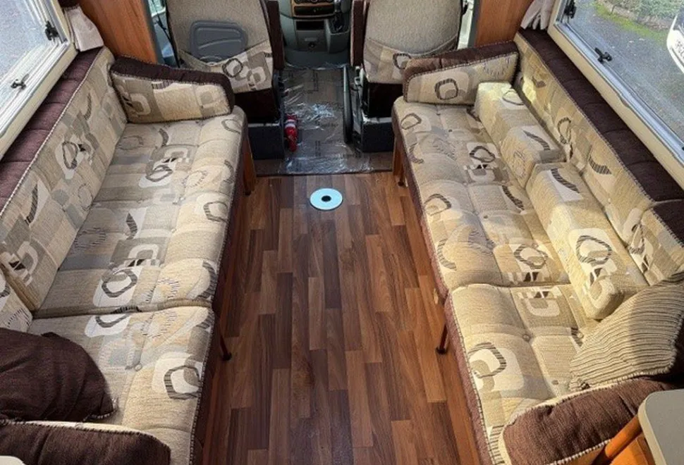 AUTO SLEEPERS  WINCHCOMBE 2015-03-02