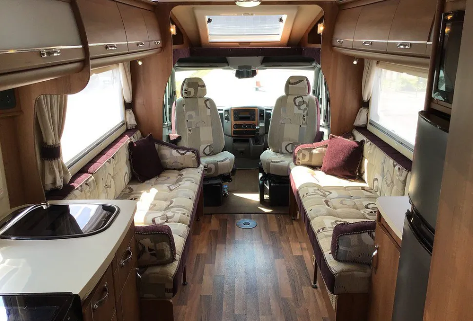 AUTO SLEEPERS  WINCHCOMBE 2015-03-02