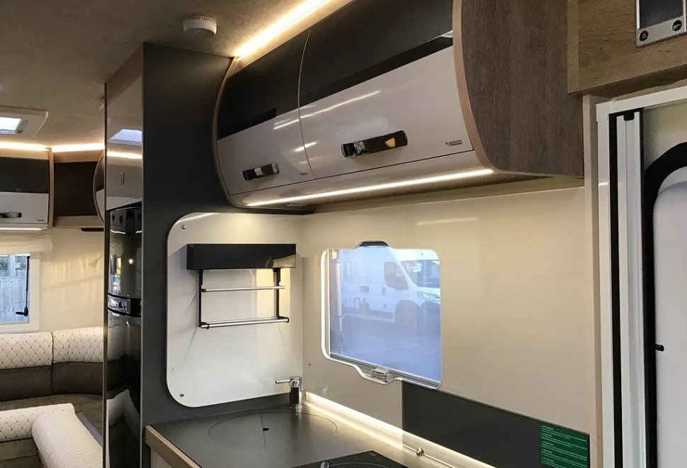 MOBILVETTA  K-YACHT TEKNO LINE95 2022-03-01