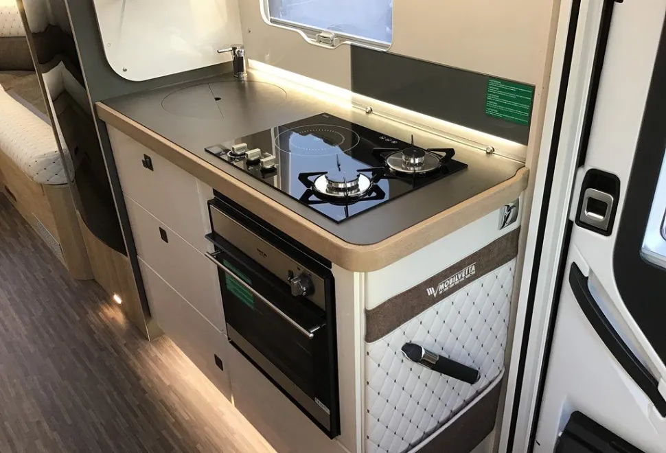 MOBILVETTA  K-YACHT TEKNO LINE95 2022-03-01