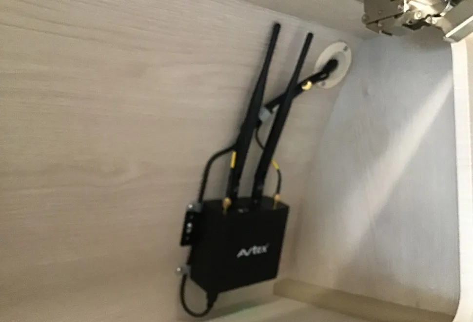 AUTO SLEEPERS  ACTIVE KB635 P 