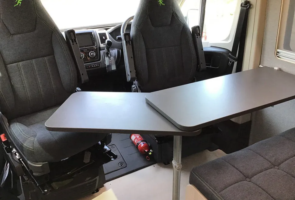 AUTO SLEEPERS  ACTIVE KB635 P 