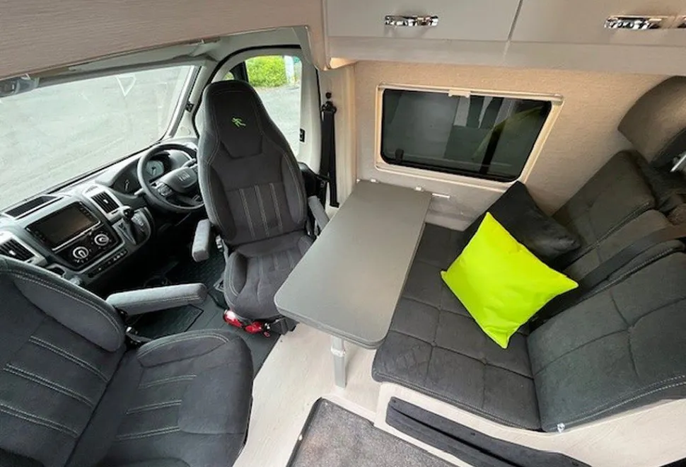 AUTO SLEEPERS  ACTIVE KB635 P 