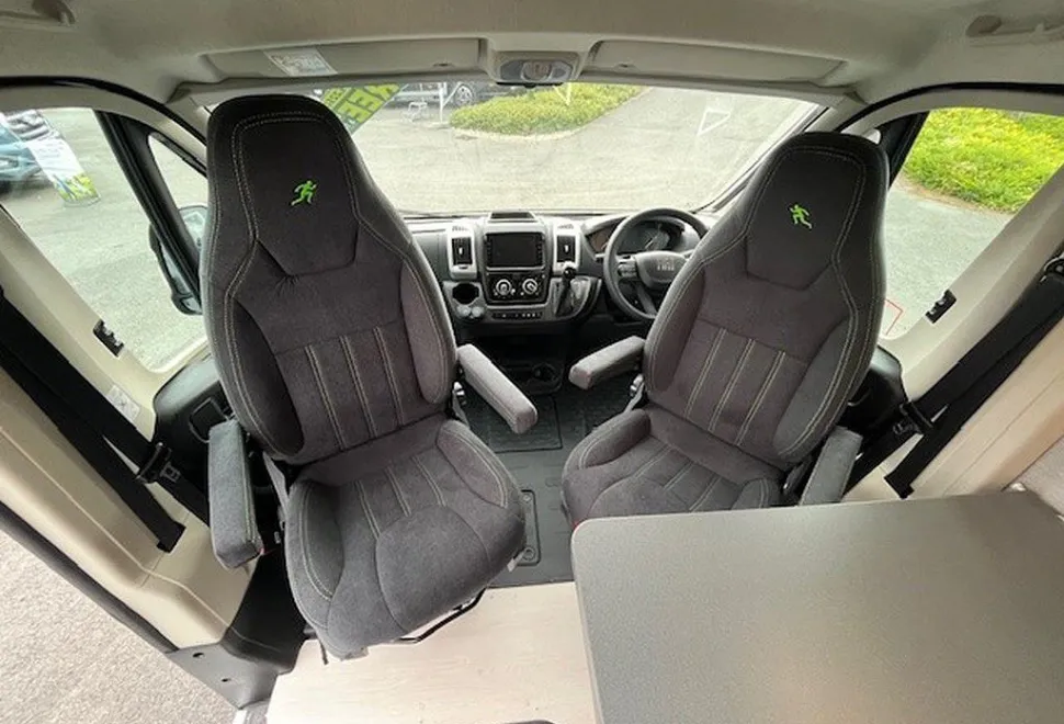 AUTO SLEEPERS  ACTIVE KB635 P 