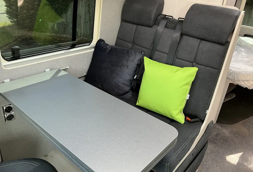 AUTO SLEEPERS  ACTIVE KB635 