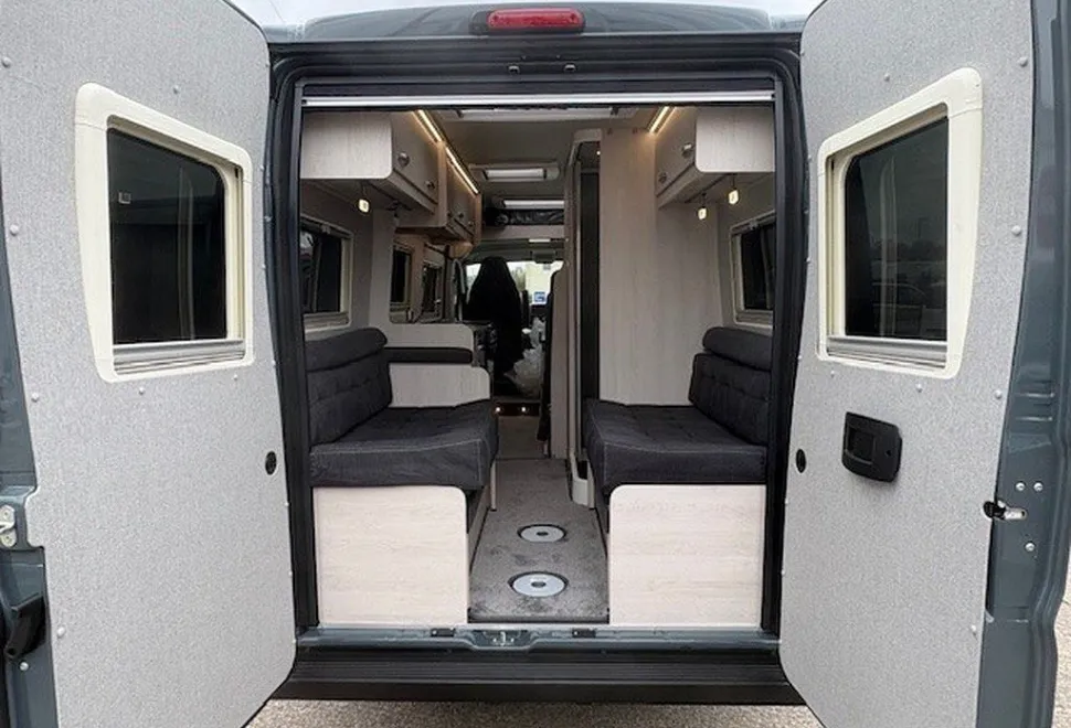AUTO SLEEPERS  ACTIVE FL635 