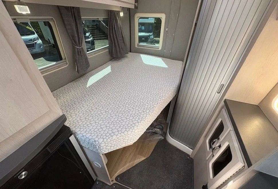 AUTO SLEEPERS  KINGHAM 