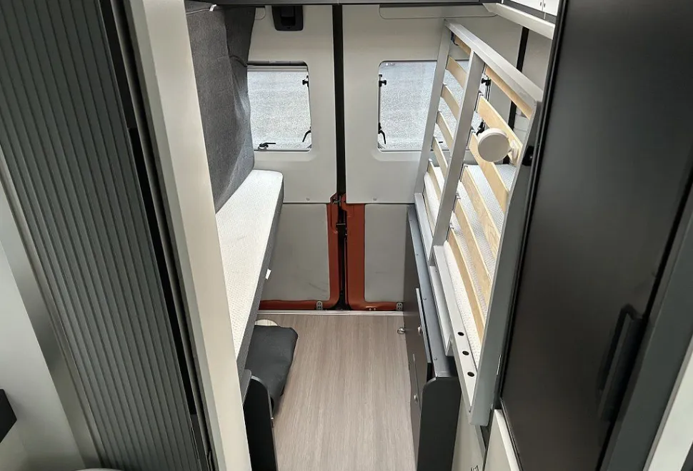 ADRIA  TWIN SUPREME 600 SPB 2021-03-01