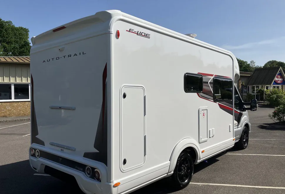 AUTOTRAIL  F-LINE F67 