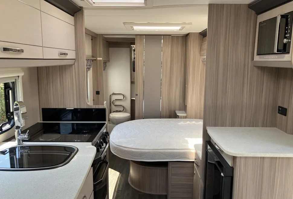 COACHMAN  ACADIA 575 2021-09-04