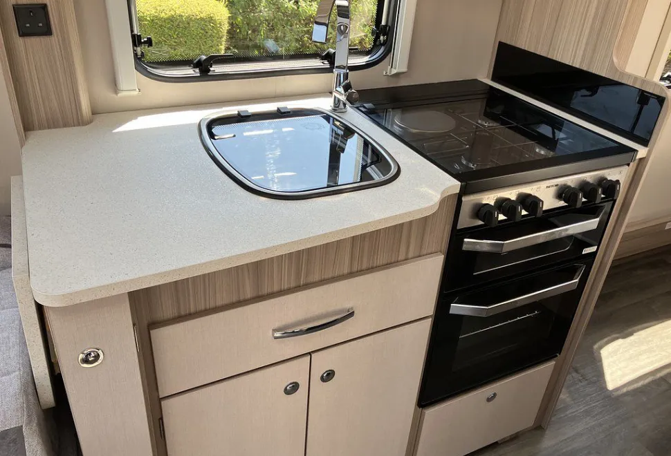 COACHMAN  ACADIA 575 2021-09-04