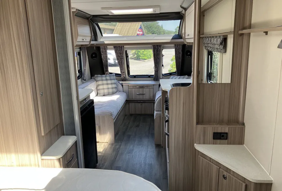 COACHMAN  ACADIA 575 2021-09-04