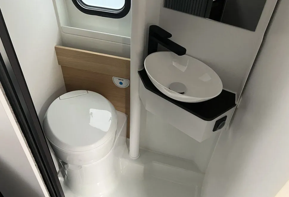 ADRIA  TWIN 60Y 640 SGX 