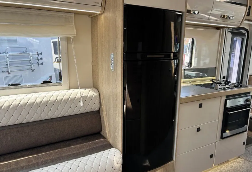 MOBILVETTA  K-YACHT T-LINE 95 2022-07-08