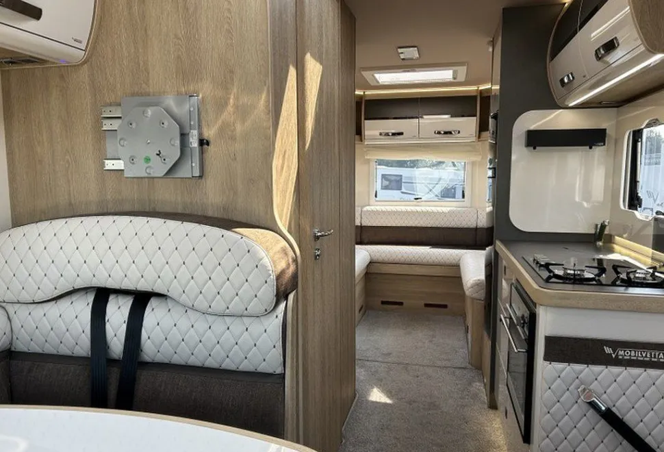 MOBILVETTA  K-YACHT T-LINE 95 2022-07-08