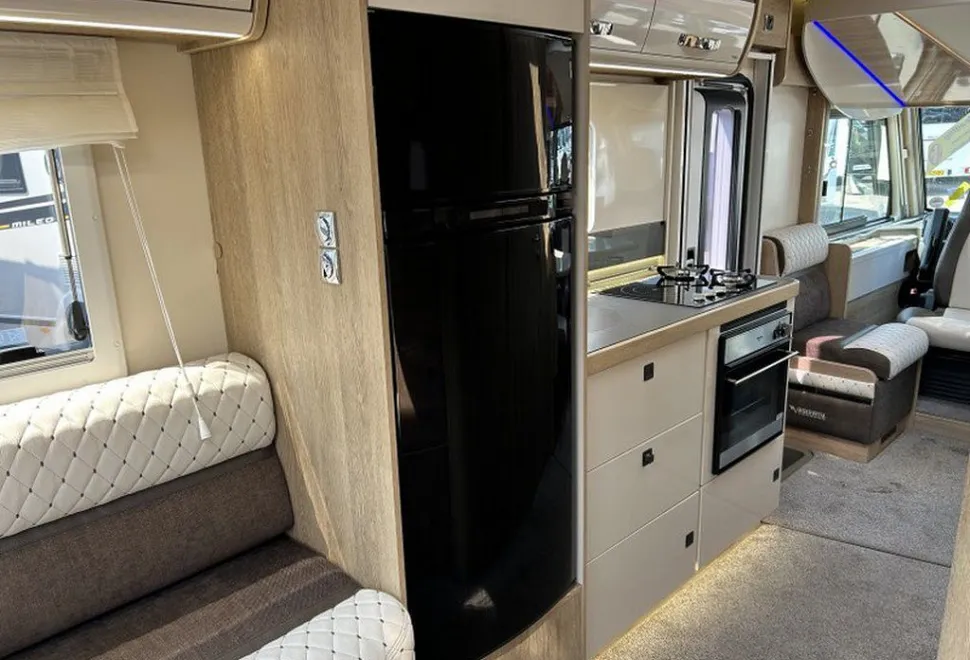 MOBILVETTA  K-YACHT T-LINE 95 2022-07-08