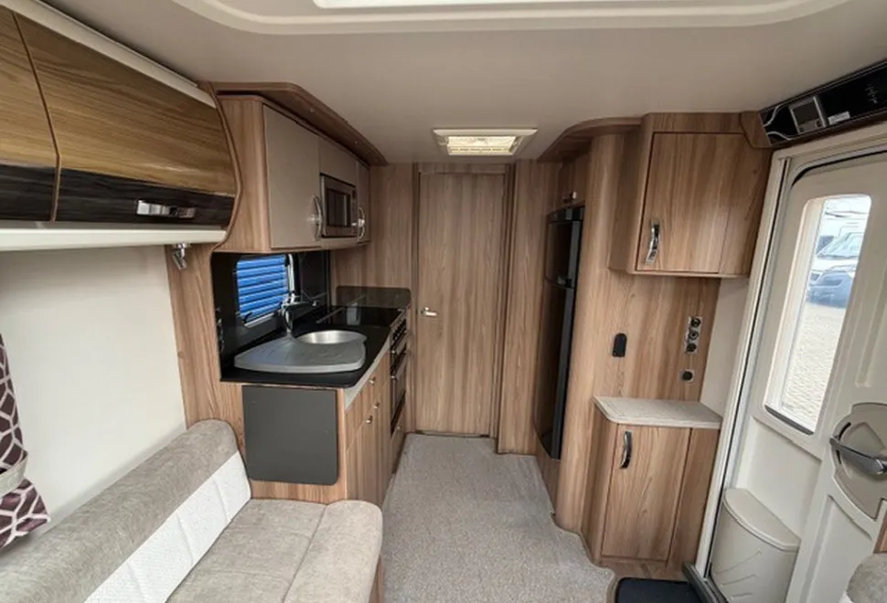 SWIFT  CONQUEROR 650 2018-08-10
