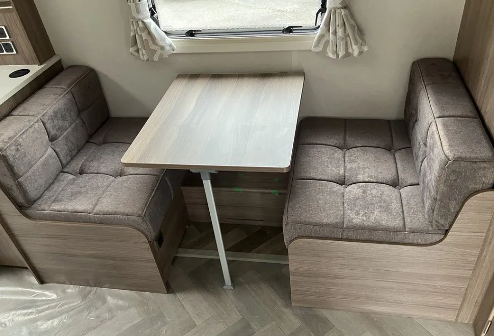 COACHMAN  VIP 520 