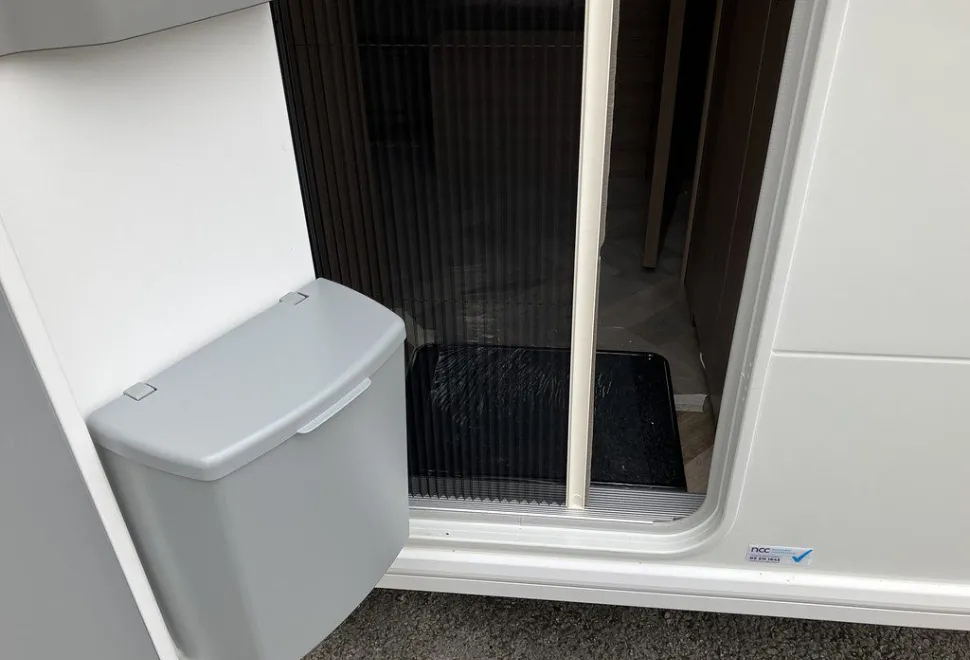 COACHMAN  VIP 520 