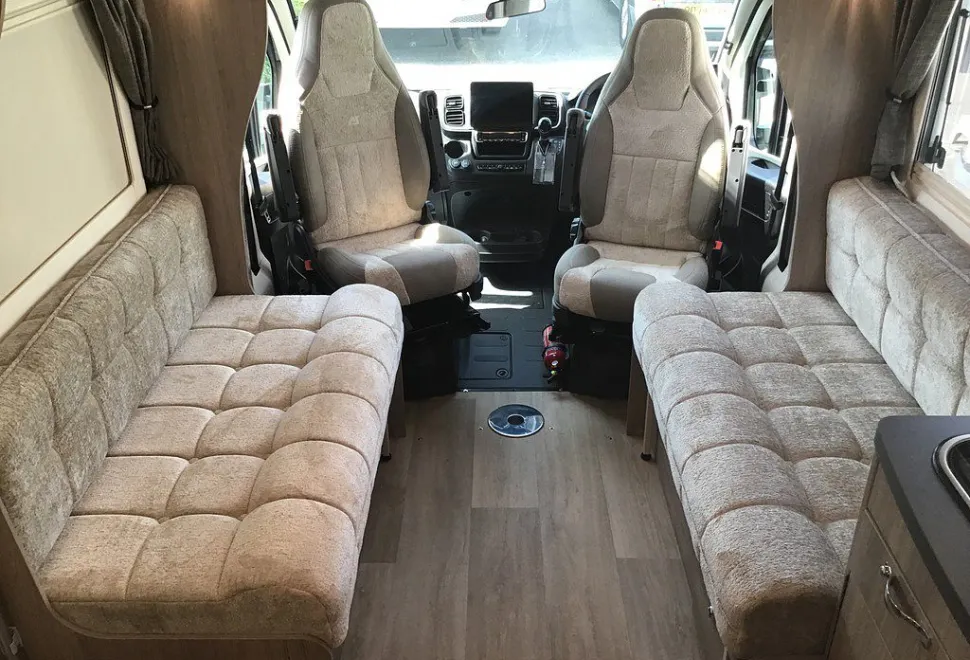 AUTO SLEEPERS  BROADWAY FB 