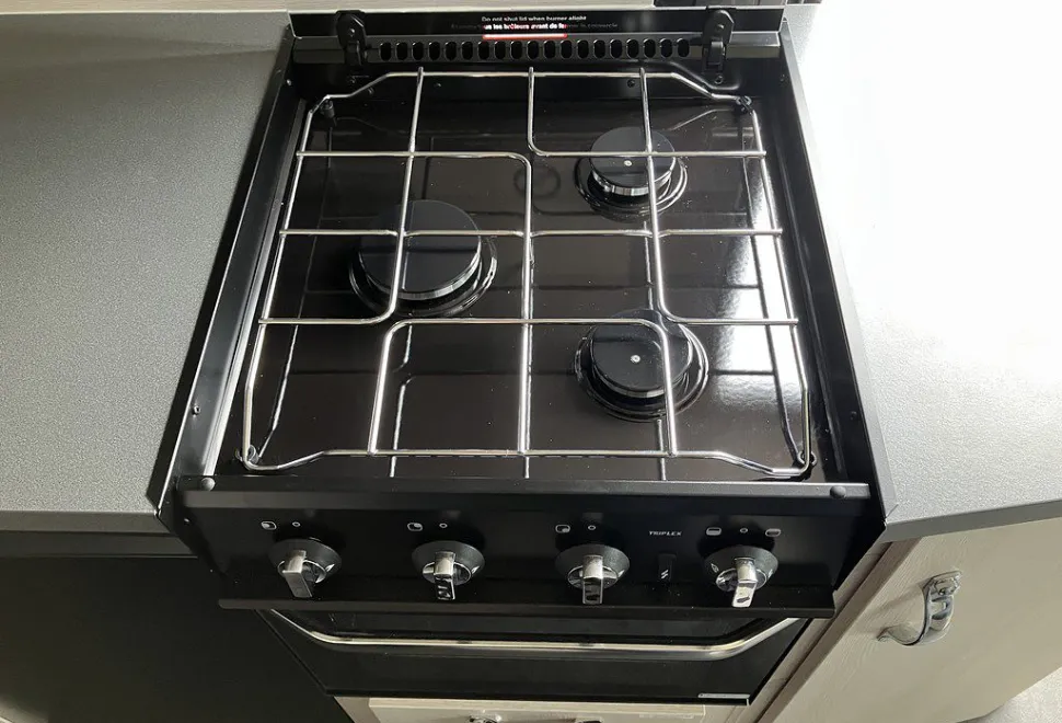 AUTO SLEEPERS  ACTIVE FG635 P 