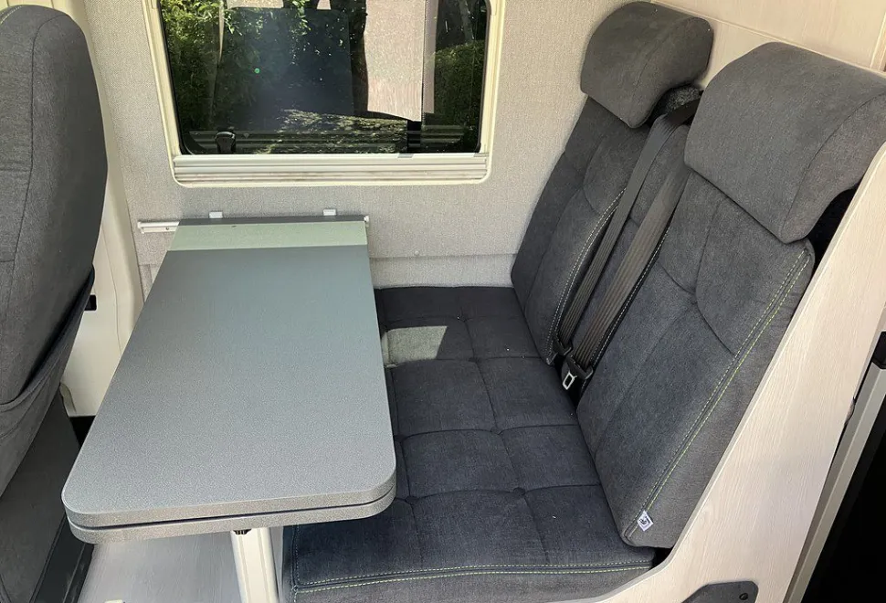 AUTO SLEEPERS  ACTIVE KB635 