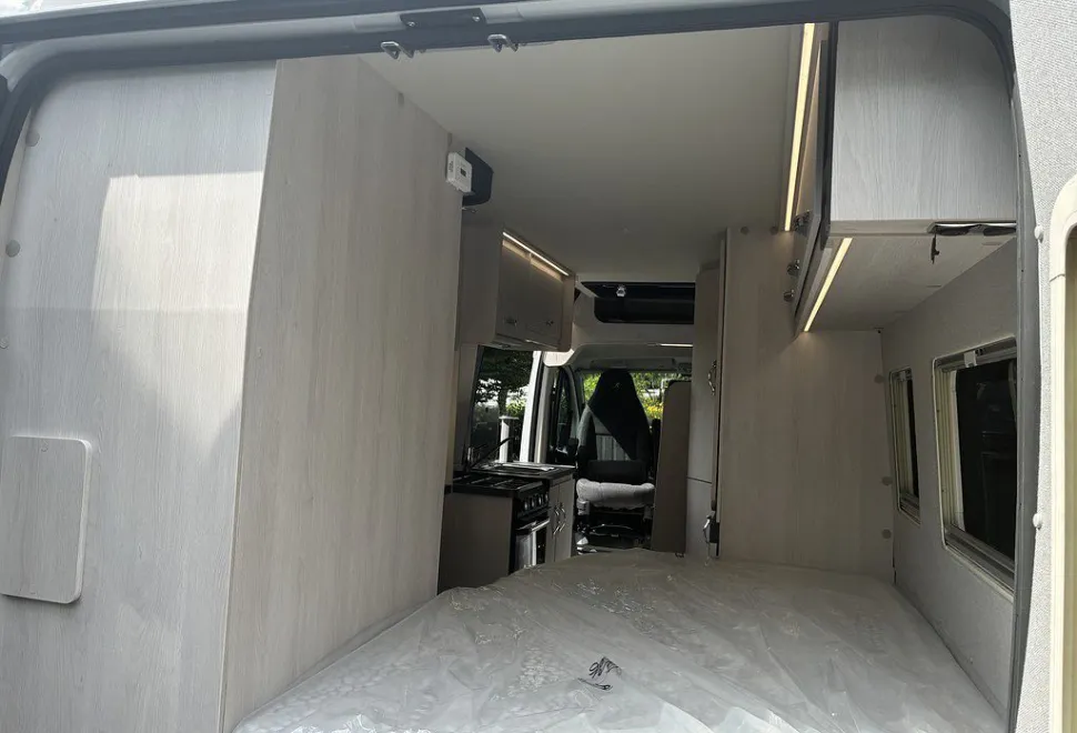 AUTO SLEEPERS  ACTIVE KB635 P 