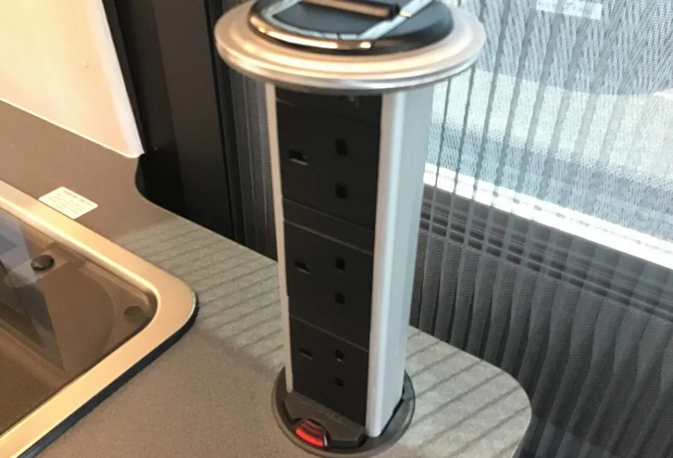 AUTO SLEEPERS  ACTIVE KB635 