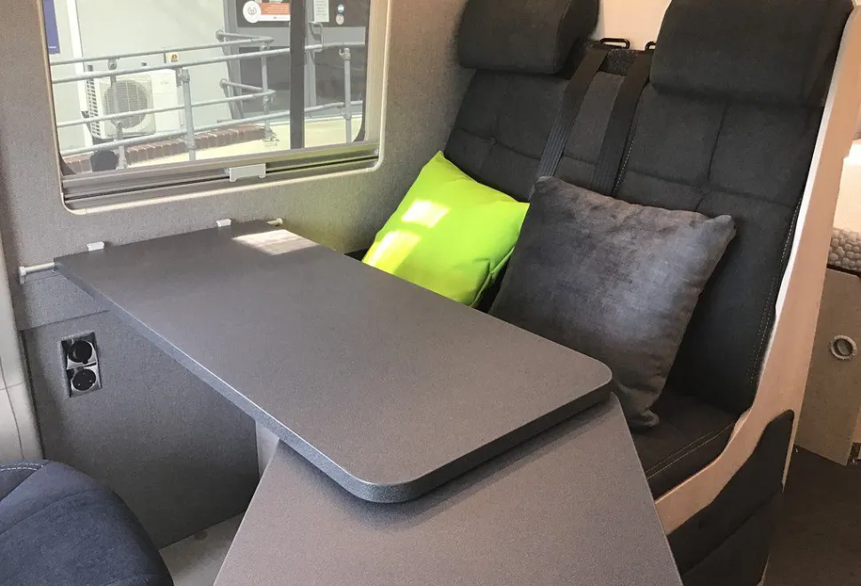AUTO SLEEPERS  ACTIVE KB635 