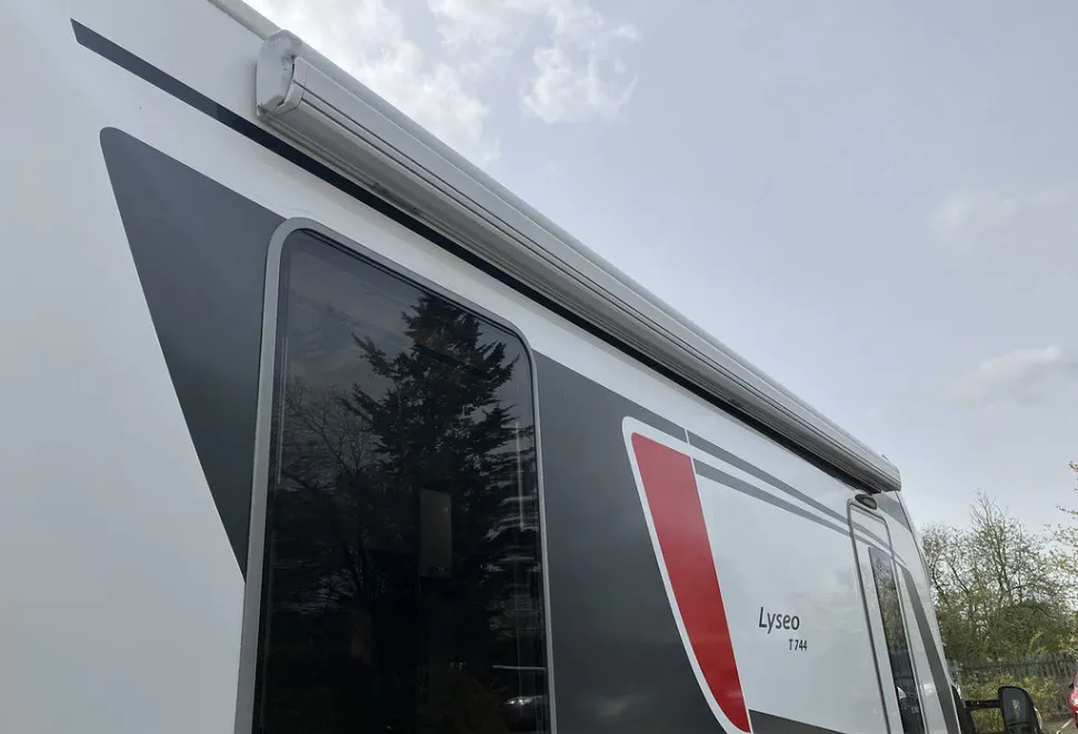 BURSTNER  LYSEO T744 2017-08-01