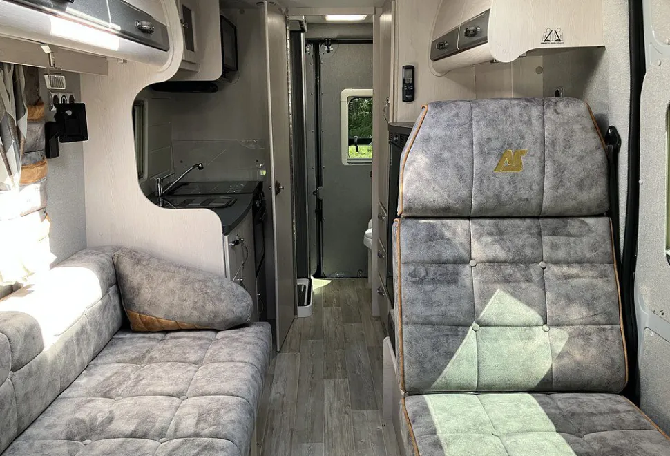 AUTO SLEEPERS  KEMERTON XL 2024-05-06