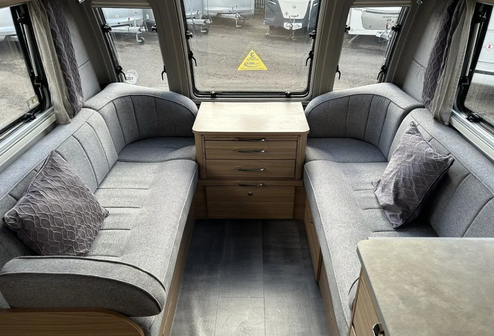BAILEY  UNICORN VIGO 2025-02-06
