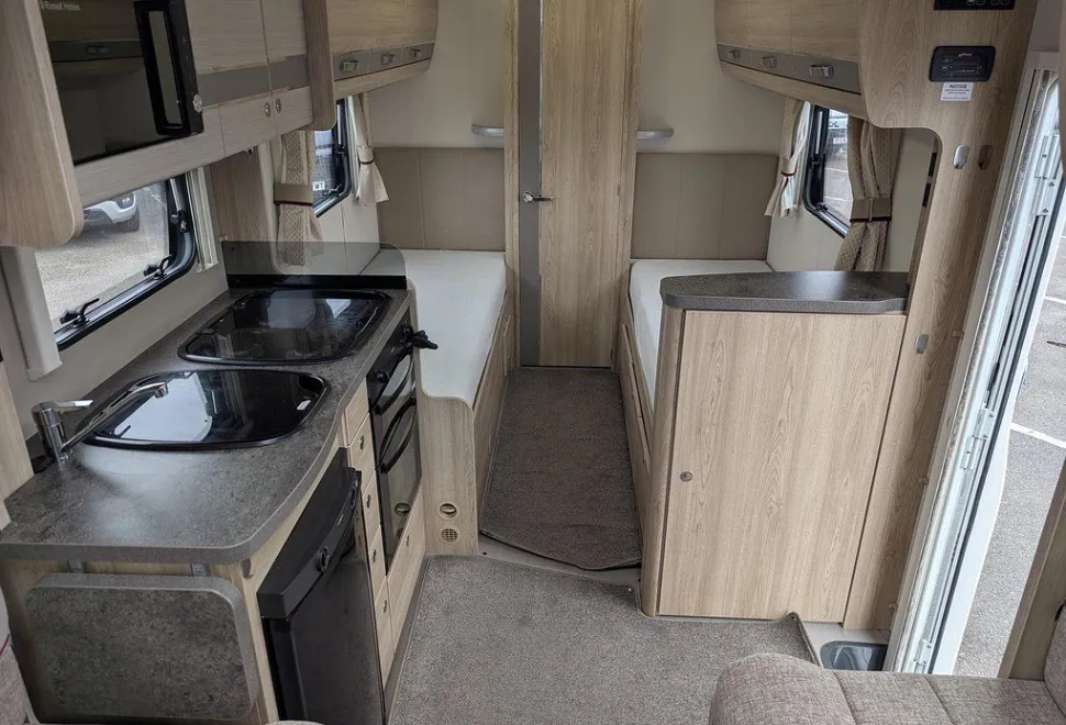 ELDDIS  MAJESTIC 185 2018-12-07