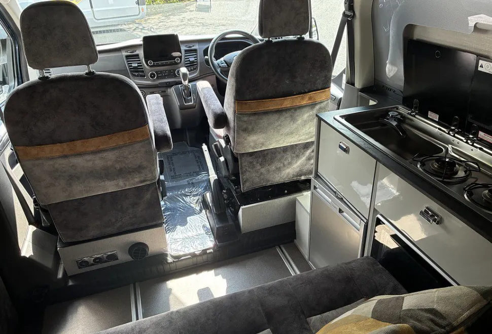 AUTO SLEEPERS  CUSTOM AIR 2022-02-04