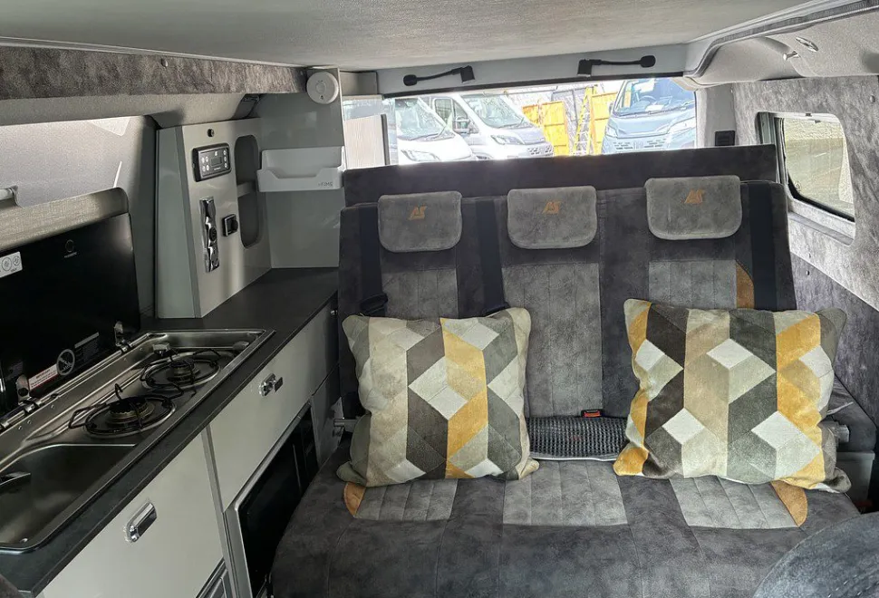 AUTO SLEEPERS  CUSTOM AIR 2022-02-04