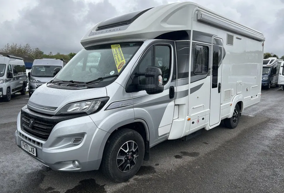 AUTOTRAIL  TRACKER RB 2021-11-18
