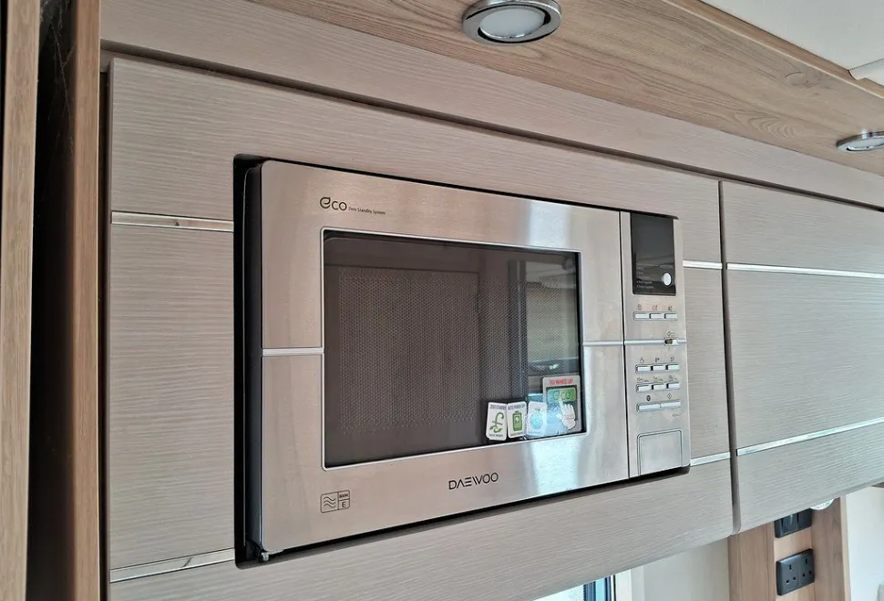 ELDDIS  MAJESTIC 195 2016-09-01
