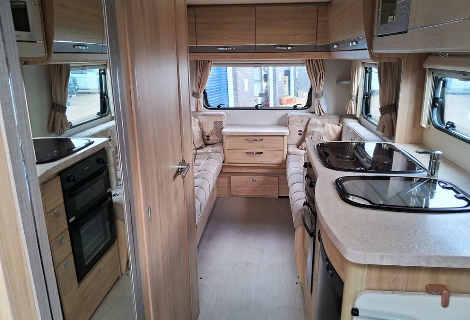 ELDDIS  MAJESTIC 195 2016-09-01