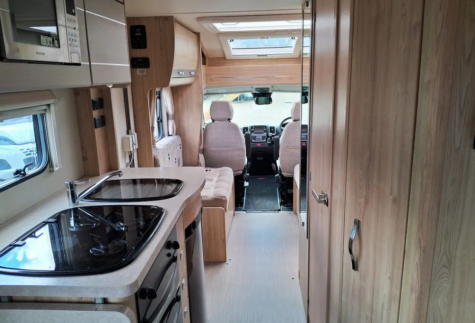ELDDIS  MAJESTIC 195 2016-09-01