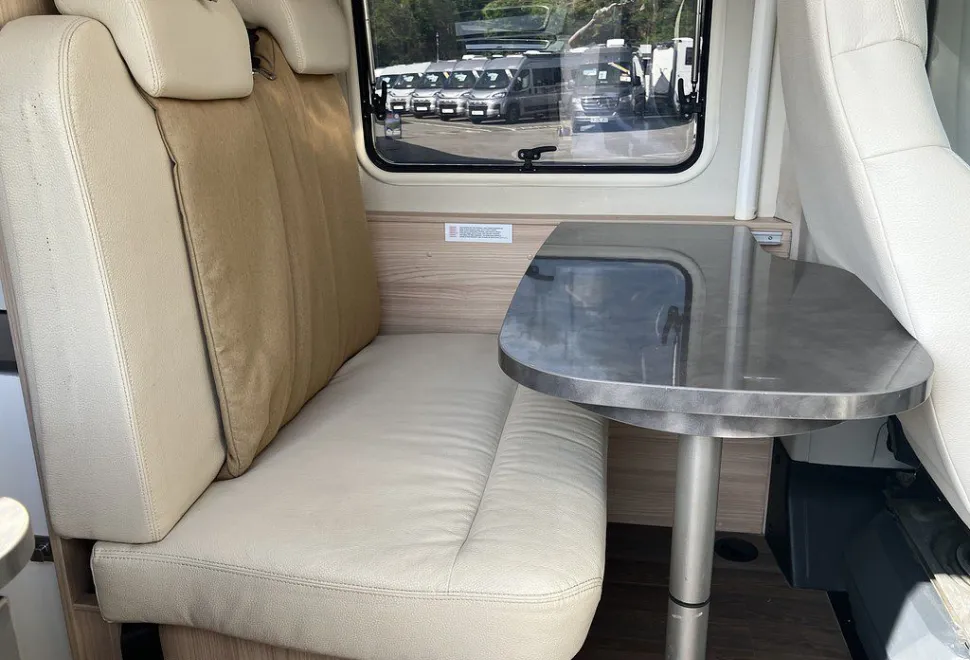BURSTNER  CITY CAR C 600 2017-10-17